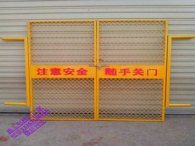 施工電梯防護(hù)門(mén)與安全防護(hù)設(shè)備 構(gòu)筑工地安全防線(xiàn)